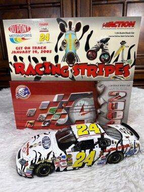 Vintage Jeff Gordon #24 DuPont Racing Stripes 2004 Monte Carlo 1:24 Scale Car